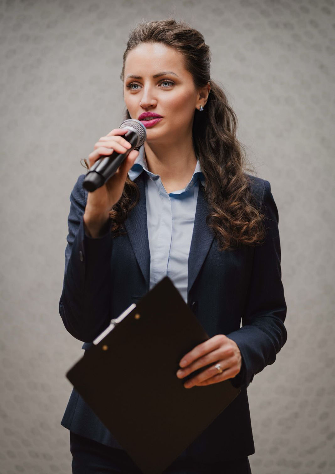 Nikolina Gotal tijekom vođenja događanja